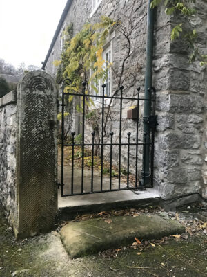 A custom metal gate to a domestic Derbyshire property (by Derbyshire Dales Engineering)