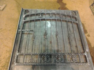 A bespoke fabricated metal gate